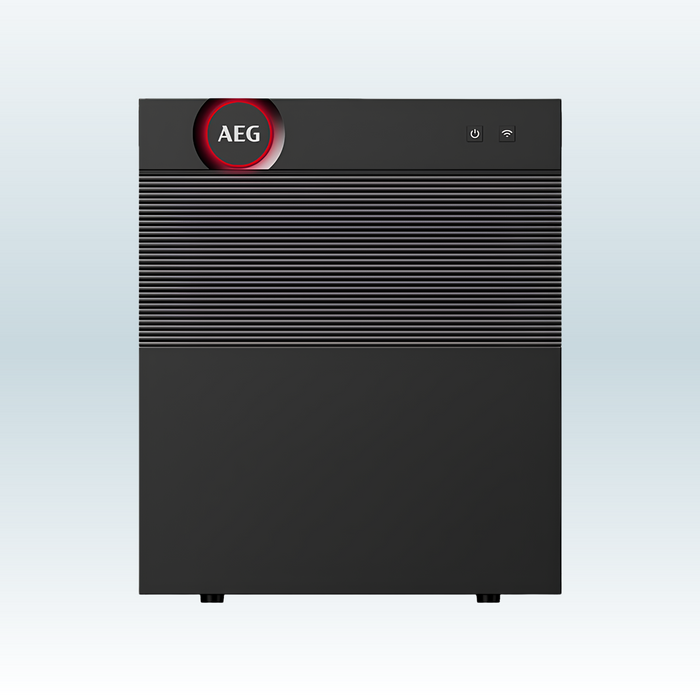 AEG Solarcube Pro van voren, zwarte behuizing met rood omrand AEG-logo en horizontale ribbels